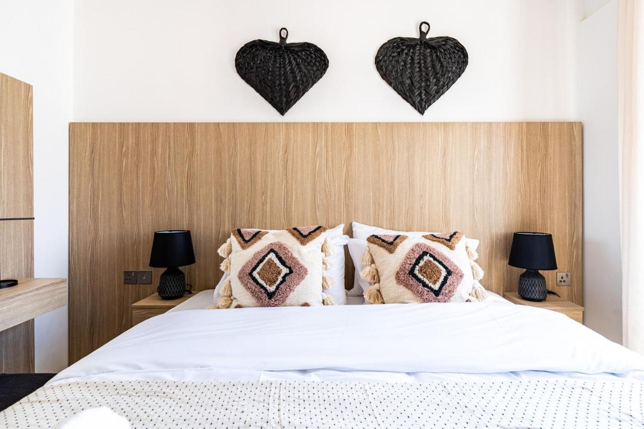 Made With Love 1-Br Apt By Finikoudes Beach Larnaca Esterno foto