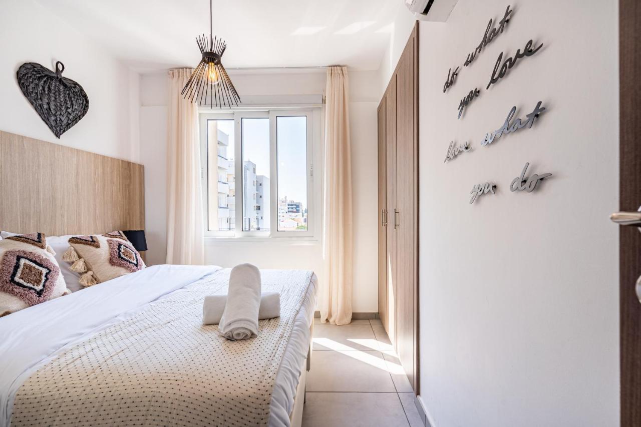 Made With Love 1-Br Apt By Finikoudes Beach Larnaca Esterno foto